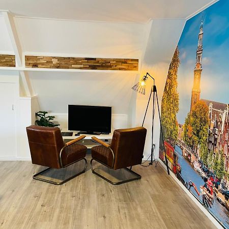Slapen Bij De Buurvrouw Bed & Breakfast Кастрикум Екстериор снимка