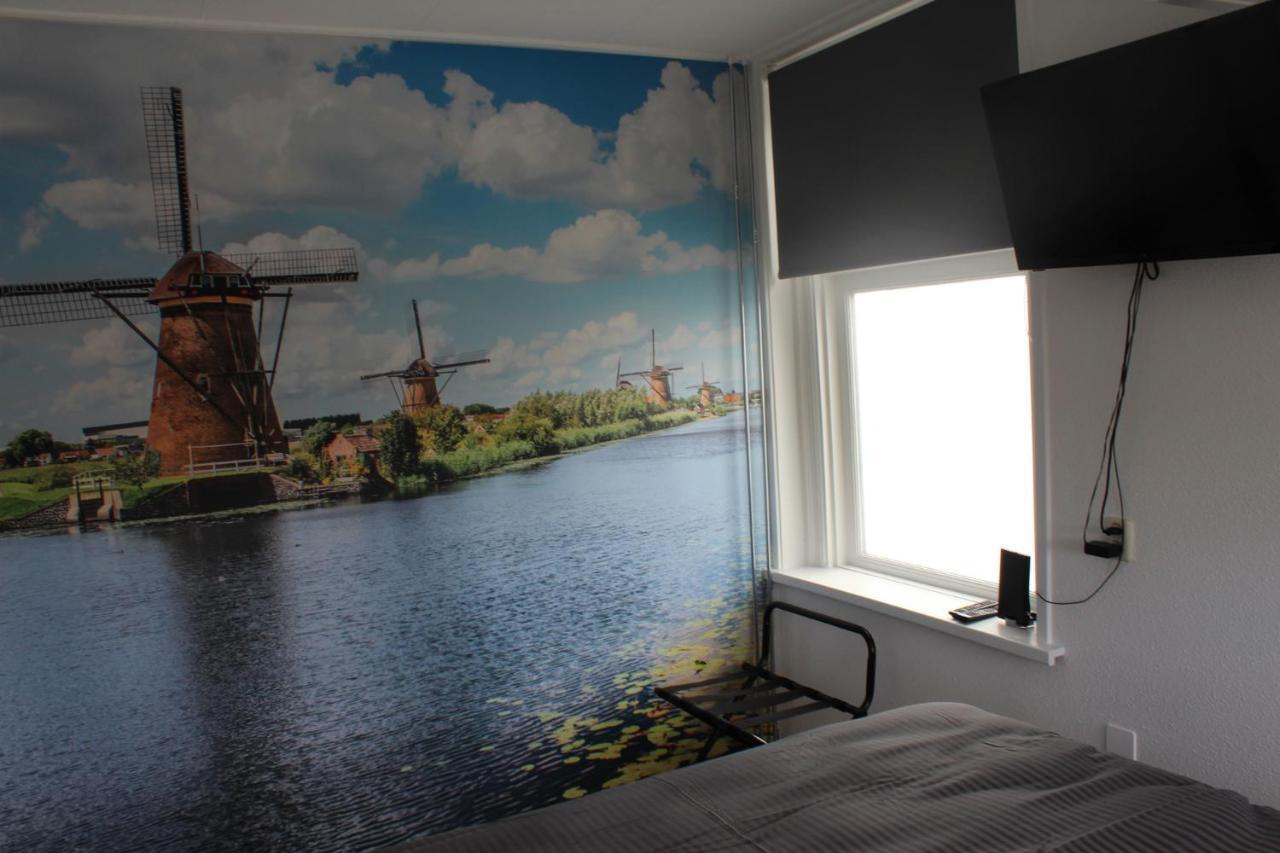 Slapen Bij De Buurvrouw Bed & Breakfast Кастрикум Екстериор снимка
